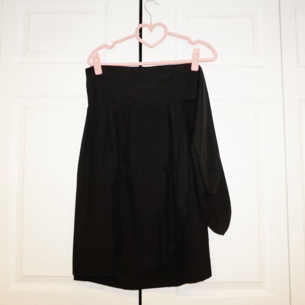 Saks-fifth-avenue Women's Black Skirt